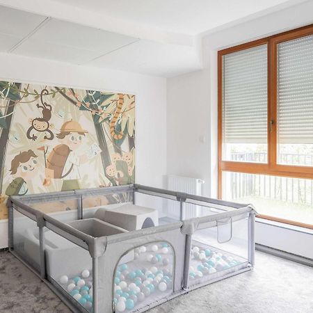 Apartment Sarmacka Wilanow With Parking, Sauna & Gym By Noclegi Renters Varsovia Exterior foto
